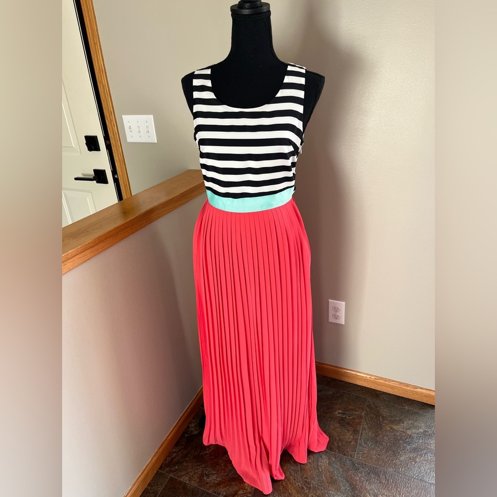 New coastal resortwesr open back stripe top coral pleated skirt maxi dress Small